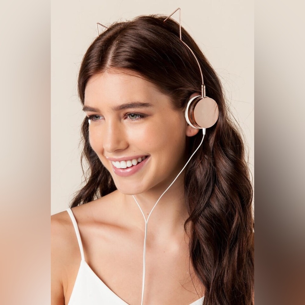Francesca’s Cat Headphones NWT!